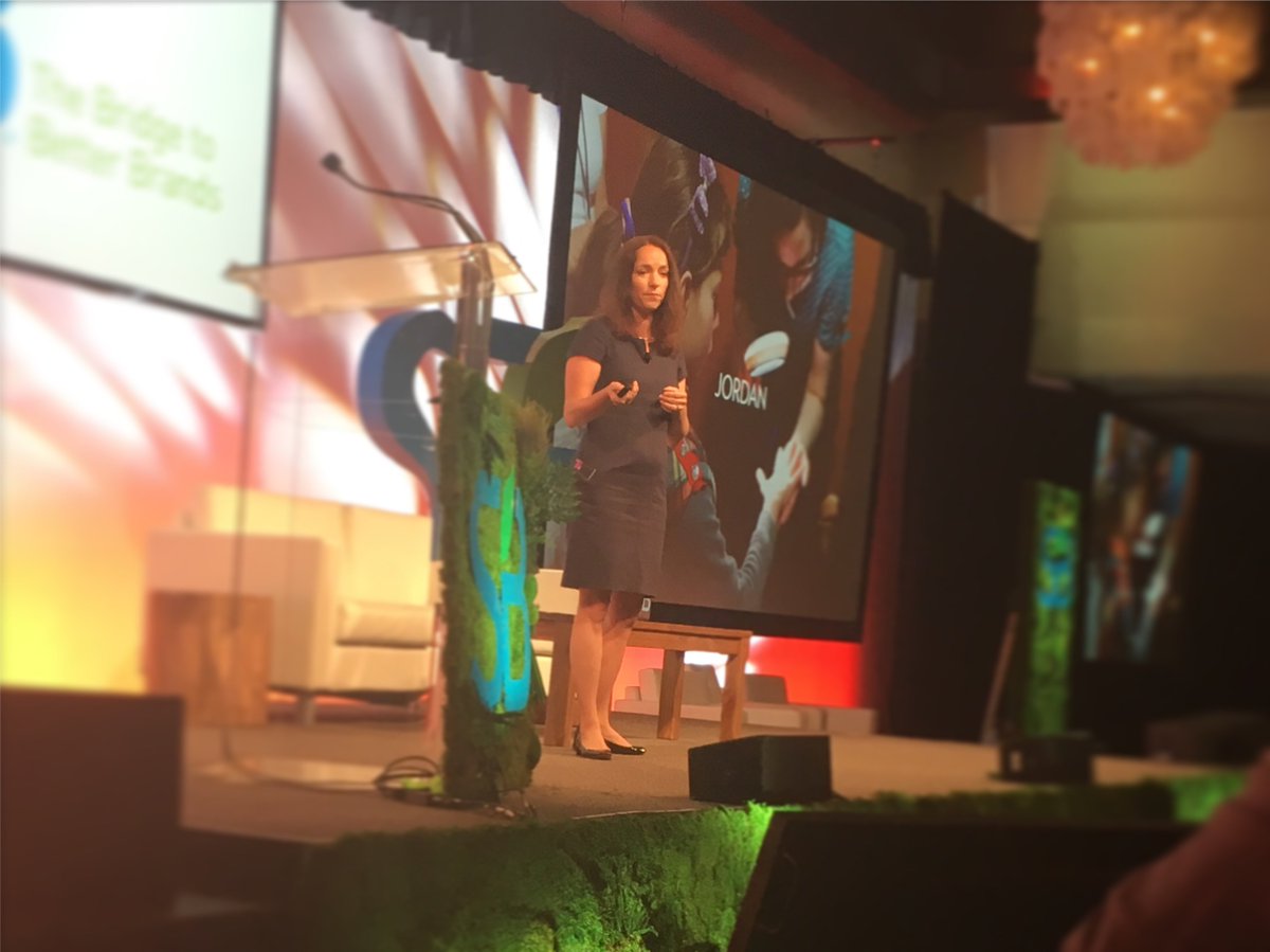 SustainBrands's tweet image. .@VaselineBrand says choosing the right partners and being a good partner is key to #ActivatingPurpose. #SB16sd