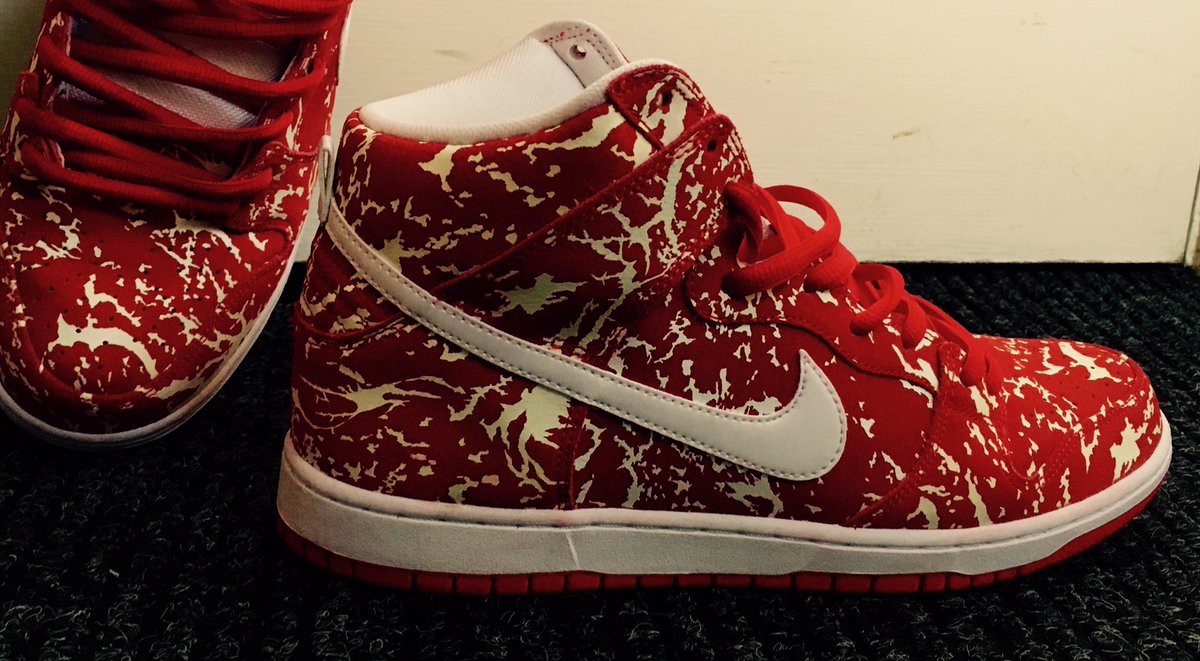 labelrosso's tweet photo. Rosso for Rosso. #Nikesb #militaryred #rosso #kickinred #newpurchase #kicks https://t.co/LZaNI0kpBj