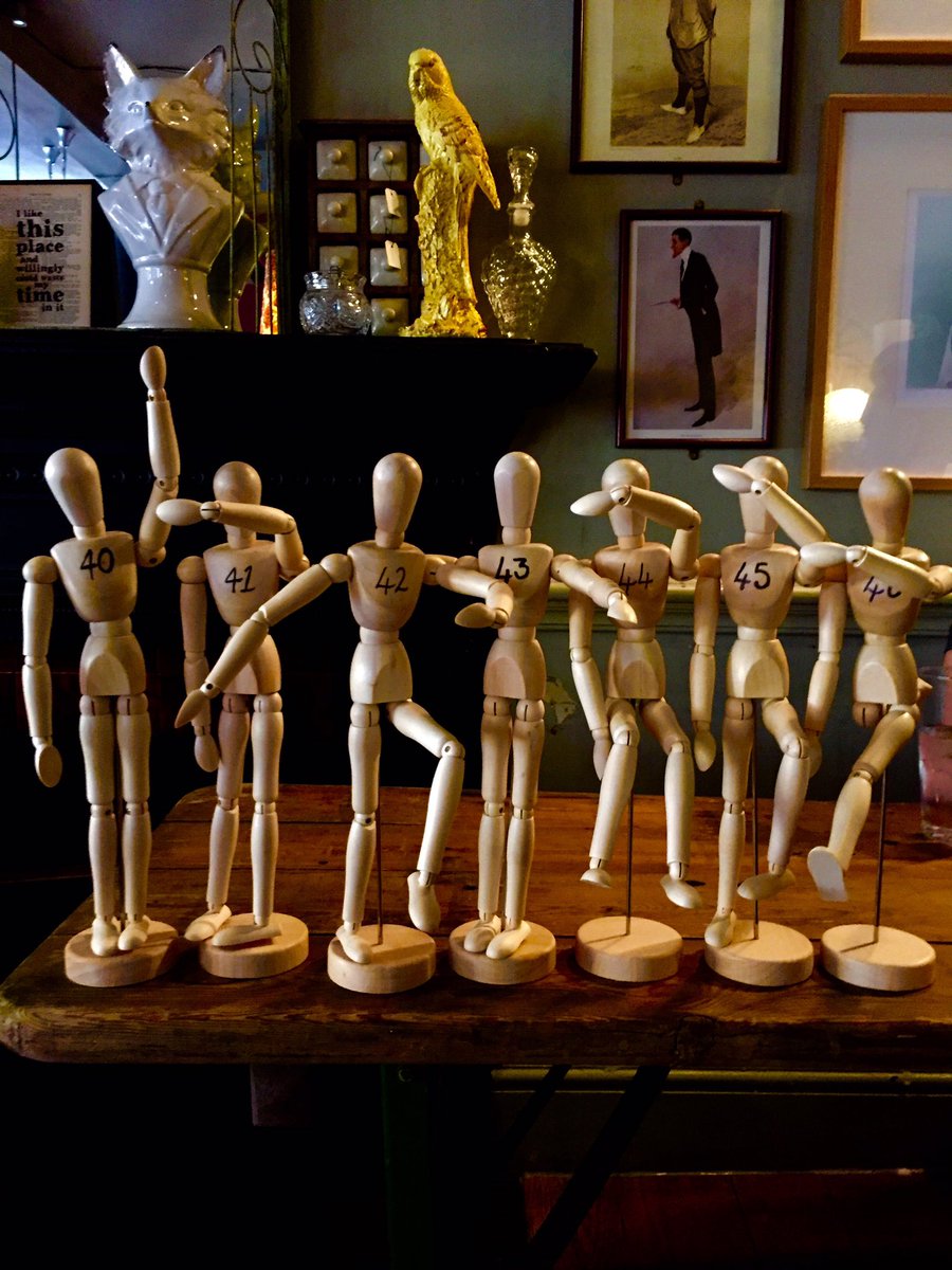 KingsArmsTooley's tweet photo. Bermondsey boyband! Needs some work... a bit wooden! #TheKingsArms https://t.co/QYA5a8cVDR
