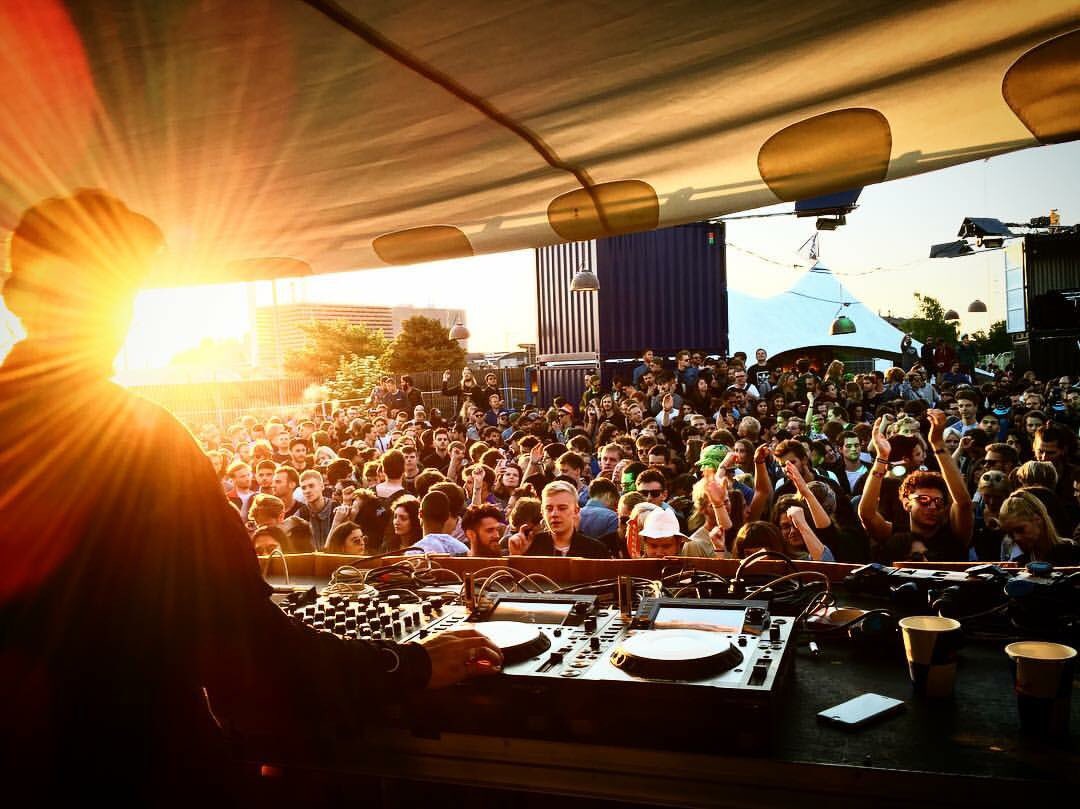 polinabtsoneva's tweet photo. Photo credit ⚫️mindgraphy⚫️ #distortioncph @cphdistortion closing set Dixon!! Grande artist https://t.co/hwZ5EMoHMe