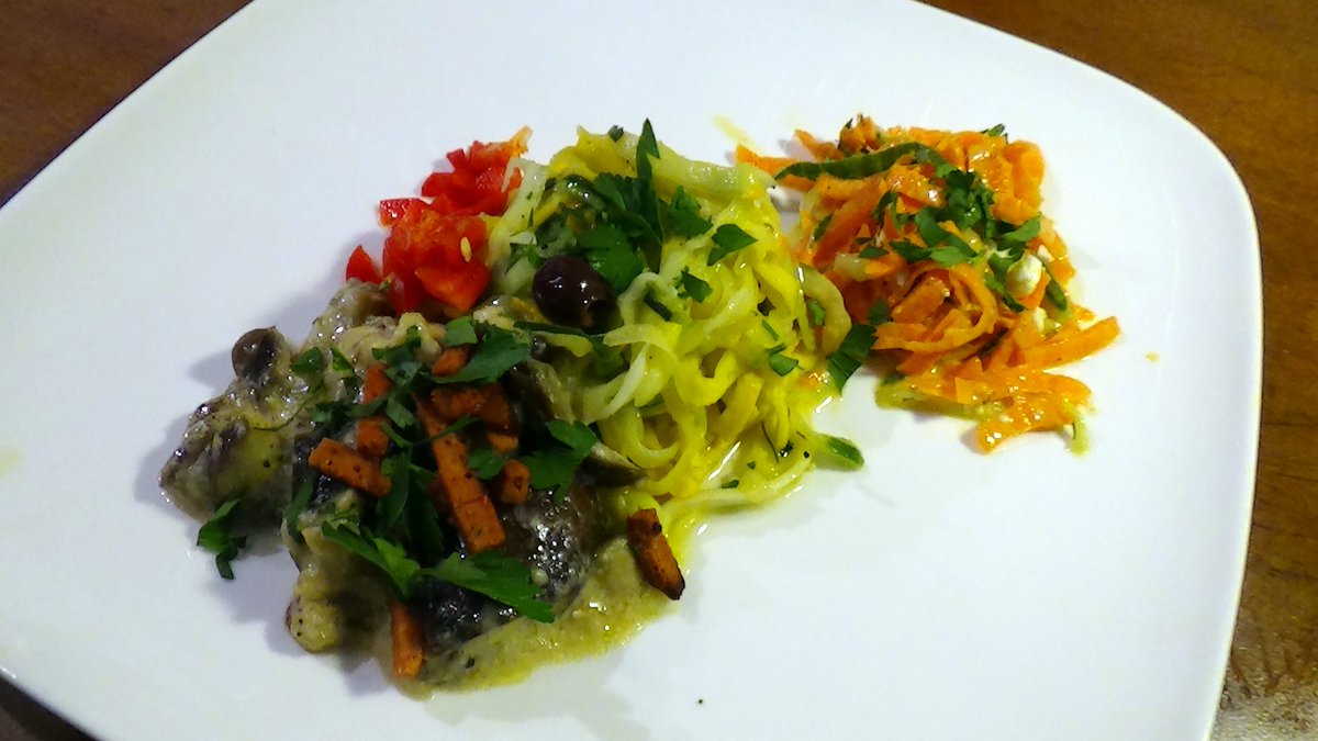 #Zoodles with eggplant cheese sauce, made by Silke! See: youtu.be/9HxlRAo8gDI