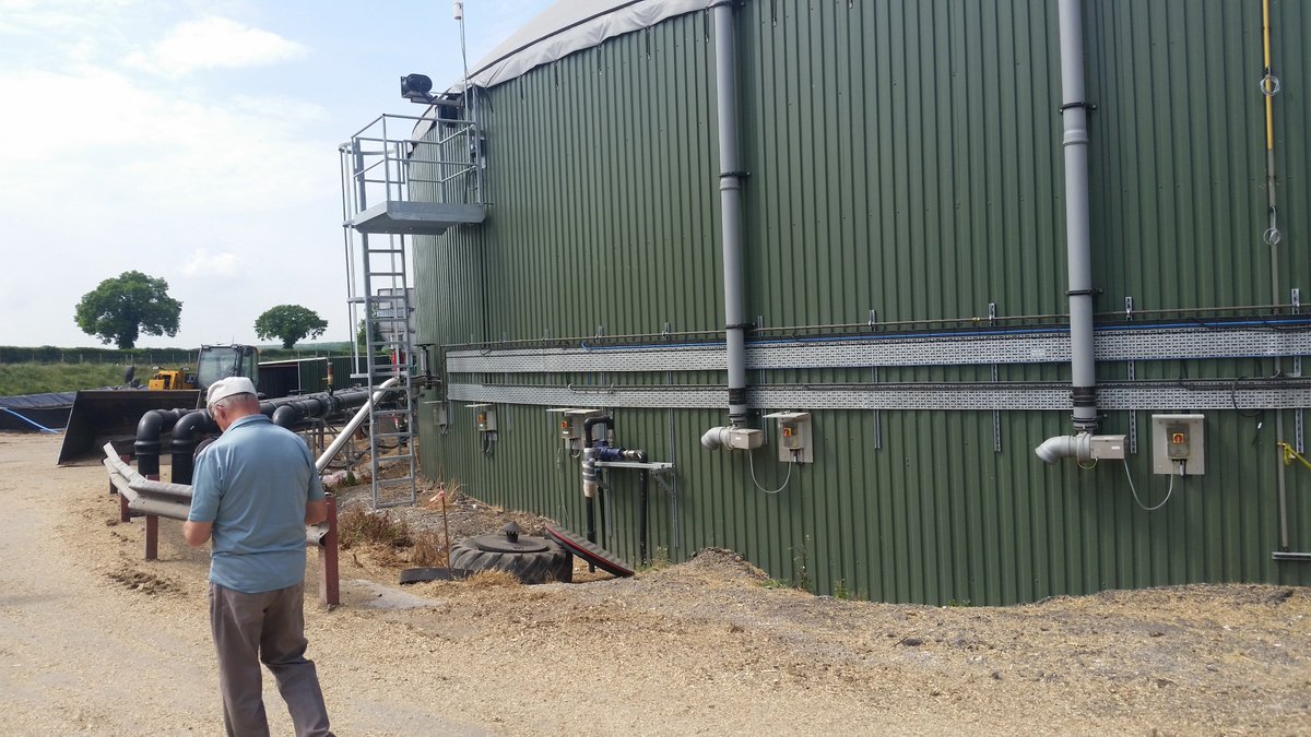 GrantAuton's tweet photo. Apsley Farm Biodigester guided tour, impressive...Has sold me on the idea.  #Greenenergy #sustainability https://t.co/oWLoSdUkal