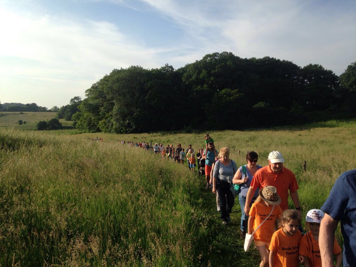 ojbstreebeek's tweet photo. Super weer en super route! De Fusieschool uit Treebeek geniet enorm! Zeg boem tjieke boem!!! @A4DHoensbroek https://t.co/NzferCrbrO