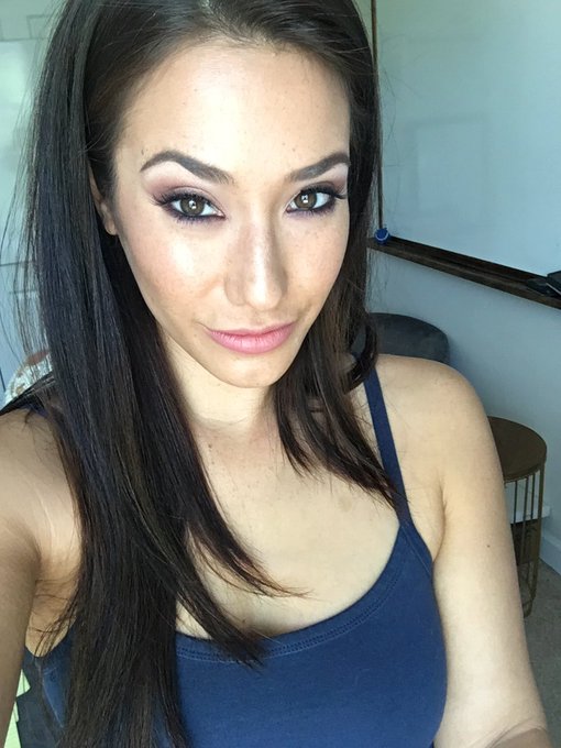 Got done with my interview on sex and relationships now time to run some errands https://t.co/nilADr<a href="/tag/loviandlemons"class="tags"><span>#loviandlemons</span></a>