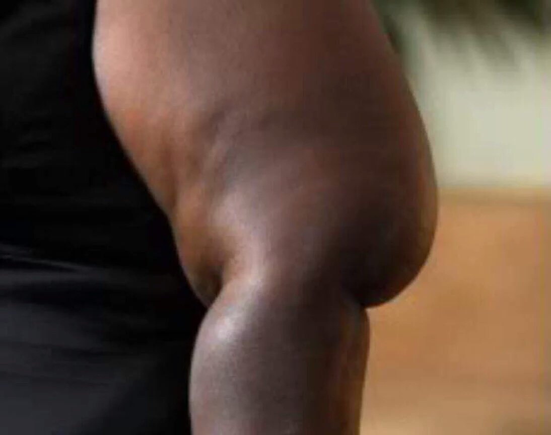 NOUGLYTHOTS's tweet photo. You know the food at church gonna be fire af when the lady that cooked it arm looks like this https://t.co/C2N6HONa0X