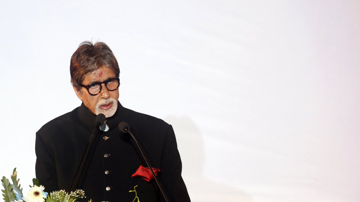 firstpost's tweet image. If you kill creativity, you kill the soul: #AmitabhBachchan on #UdtaPunjab row bit.ly/1XERRkA
