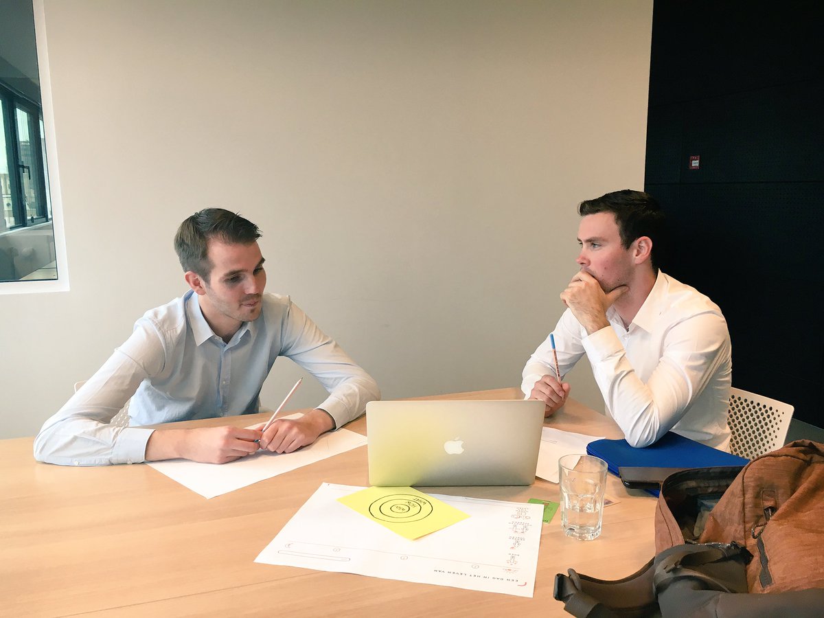 StartupAlmere's tweet photo. @almerepitcht training voor de finalisten door @MediaMere @MennovanDam @BosValeriee #almere #startups #pitch https://t.co/skszBAYqVG