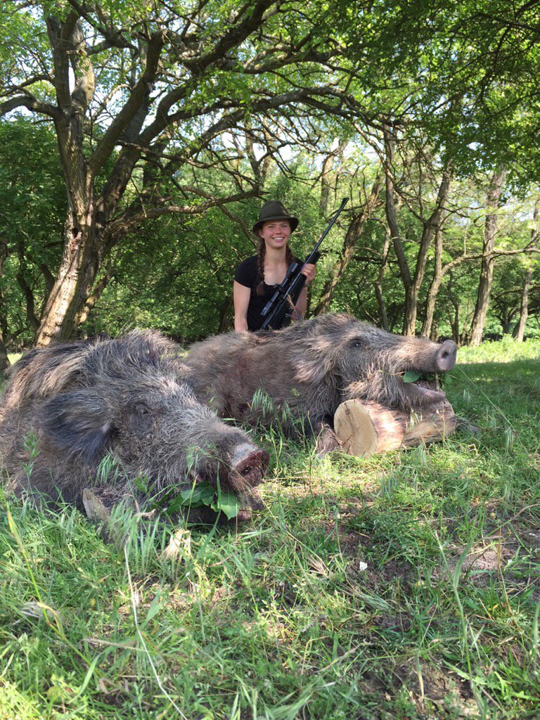 What does 3 sport athlete Jane Baumer do when she's not competing in soccer,skiing,or track? Shoot Boar in Hungary