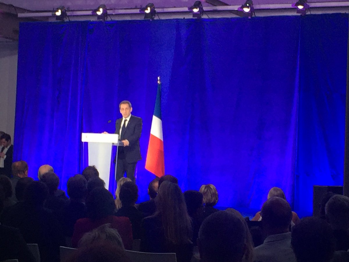 HallsFilature's tweet photo. Meeting en cours #NSLille @NicolasSarkozy @lesRepublicains https://t.co/sCnCFVfaJ6