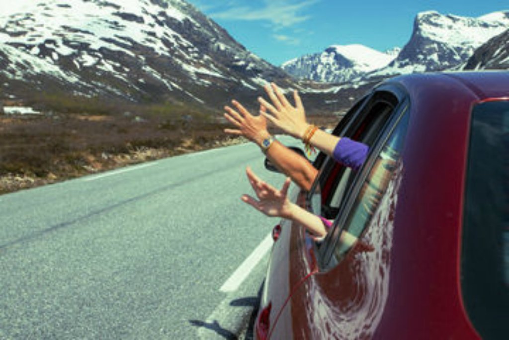parents's tweet photo. We teamed up with @googlemaps to create family-friendly road trips! 🙌 https://t.co/UXWNl74gYj https://t.co/sZk9fSVVzU