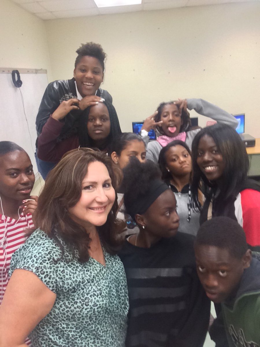 MrThomas_Class's tweet photo. Law Studies End of the Year Party w/ @MdcpsViana #GreatYear https://t.co/T45ekg19lv
