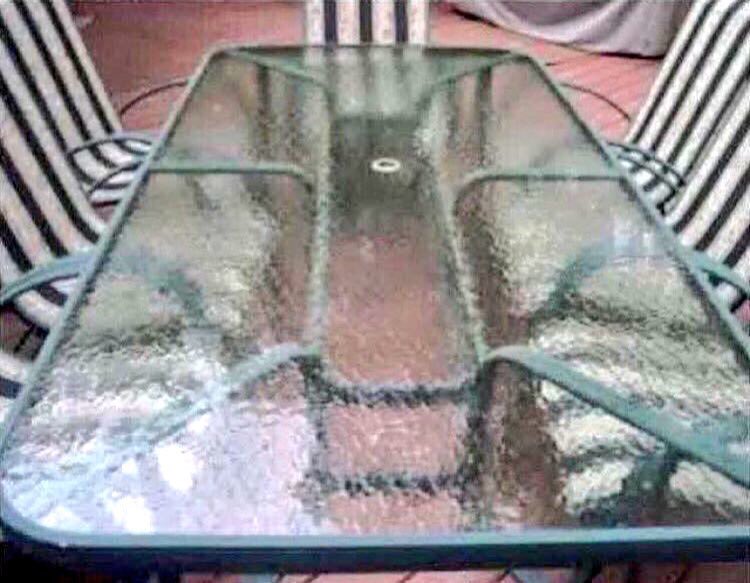 BecauseWereHigh's tweet photo. RT if you've smoked a blunt or two around a table exactly like this https://t.co/UZIPGzzgC6