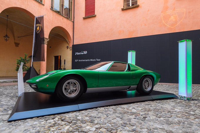 ランボルギーニ 歴代車種で一番乗ってみたいのは 人気投票実施中 ねとらぼ調査隊