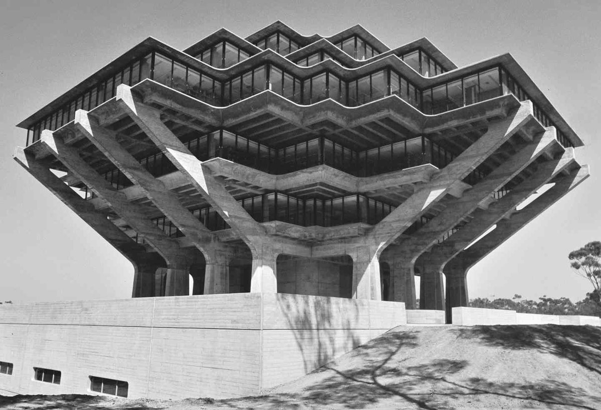 gerrybobrien's tweet photo. The Brutal World by Peter Chadwick
#architecture #Brutilism #photography #art #environment
https://t.co/HkkCv3a7Ax https://t.co/W8kE6SvMil