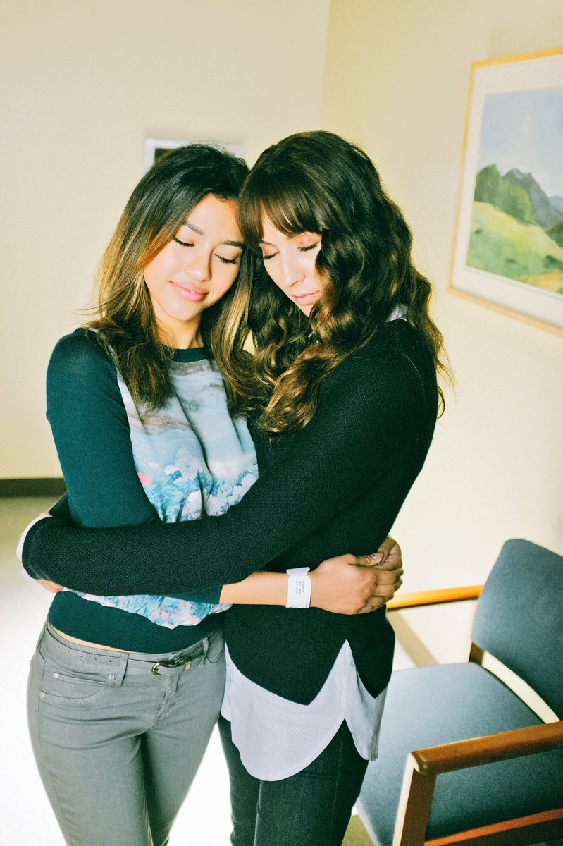 PLL_random's tweet image. Las chicas del Officer Toby

Troian &amp;amp; Kara #BehindTheScenes #PLL7 7x08