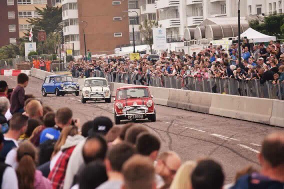 PaulSwiftStunts's tweet photo. Cracking weekend skidding about in the #Minis at #Bournemouth #wheelsfest 📷Jordon Skinner Photography #miniadventure https://t.co/KHNUXJCwzg