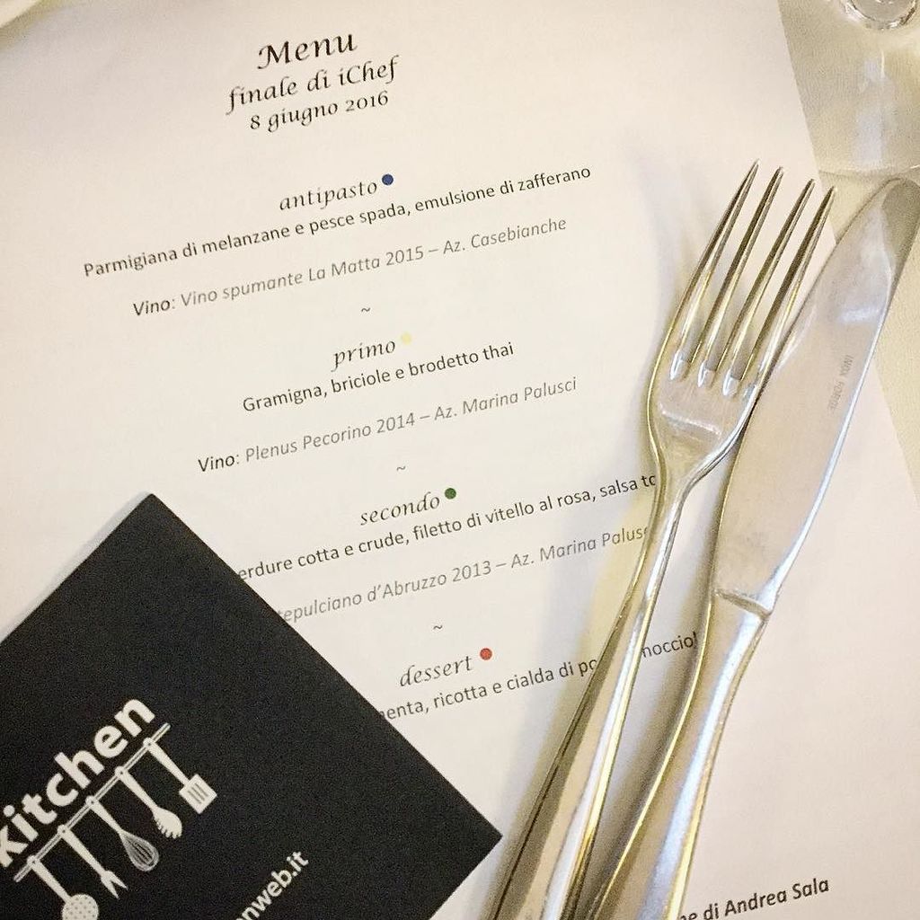 sul_luna's tweet photo. Pronti via! @kitchenmilano chi vincerà #ichef16 #finaleichef #kitchen #sophiasrestaurant #… https://t.co/SZJalbwpFx https://t.co/aFNUKThyUI