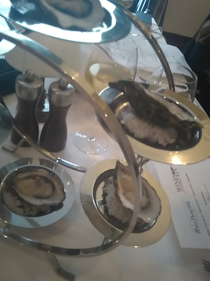 GabyGuedezH's tweet photo. #Albariño Trail on! Natural oysters to match this crisp and mineral white from @rias_baixas at @theshelbourne https://t.co/X9i7XORz1e
