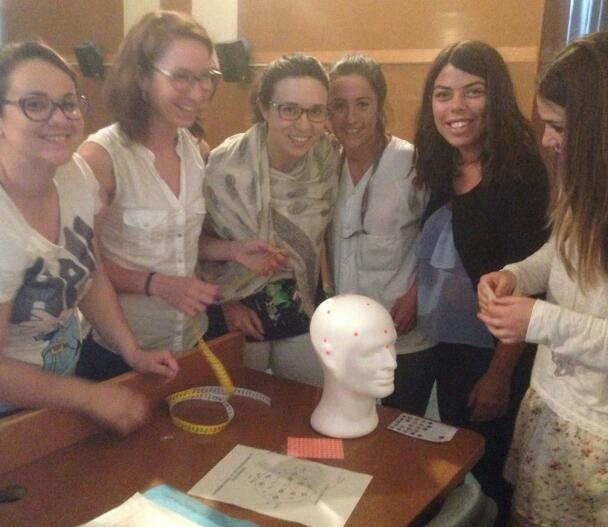 M_JoseMunozB's tweet photo. Formación continuada enfermería UCI-P y UCI-NN @hvhebron HOY  TALLER DE ELECTROENCEFALOGRAFIA CONTINUA https://t.co/x7SBbfMSSe