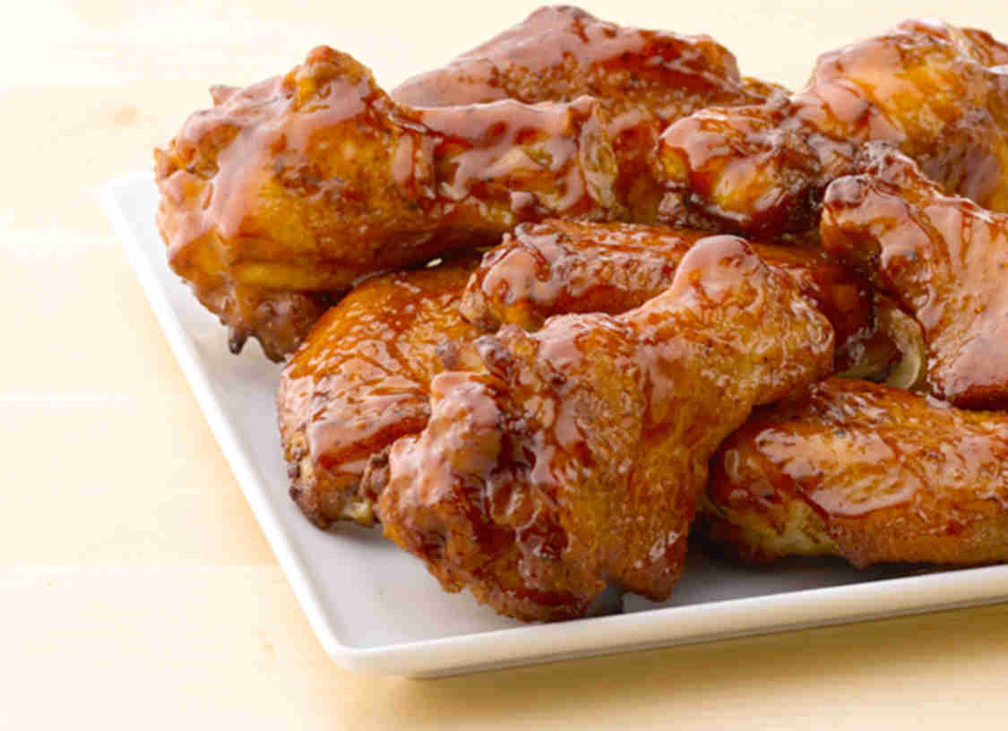 Order up a side of our oven baked #wings. Choose from 4 flavours: #Sriracha, #Buffalo, #BBQ or #HoneyChipotle.