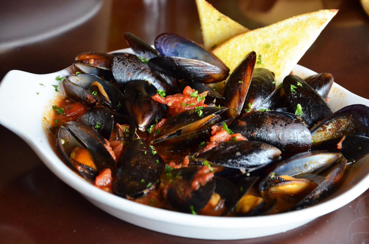 Olive Garden on Twitter "We've got these Garlic Marinara Mussels for a