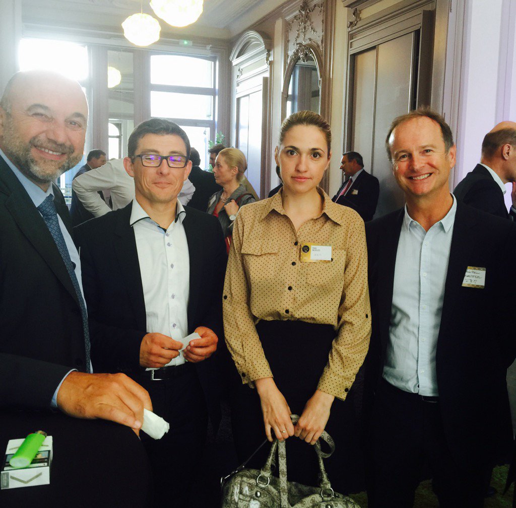 s_jezequel's tweet image. 1er #IBMBPRoadshow pour @onx_nedelcu @jptaverdet : Alors vos impressions ?