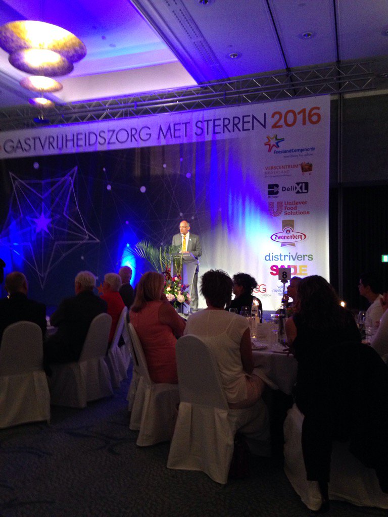FalcoLigtlee1's tweet photo. Uitreiking gastvrije zorg 2016 award in Okura hotel. Ggz Centraal genomineerd. Nog even en dan is uitslagbekend! https://t.co/h432fsULaN