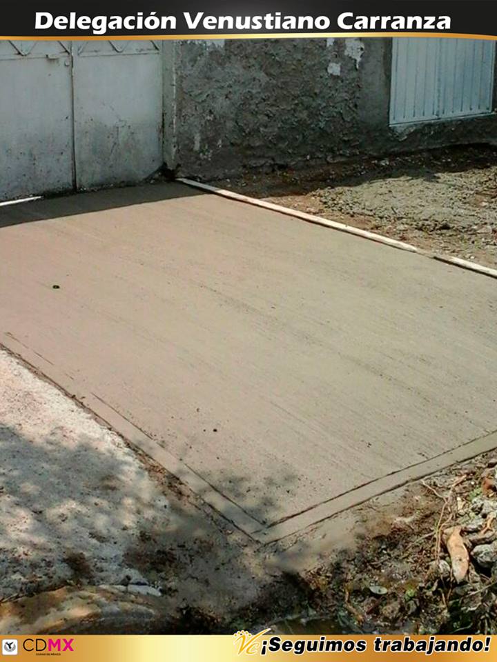 A_VCarranza's tweet image. #SeguimosTrabajando Se inicio la construccion de la banqueta en calle Puerto Arturo, Col. Romero Rubio.