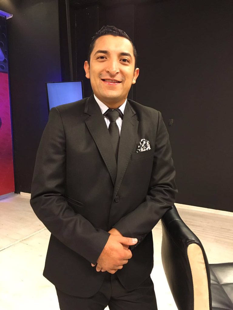ANDRESMUNOZ25's tweet photo. Desde las 20:00 les estaré acompañando en su programa #Deportv por @UNSIONTV @ViveUnsion https://t.co/1RmBhowgAL