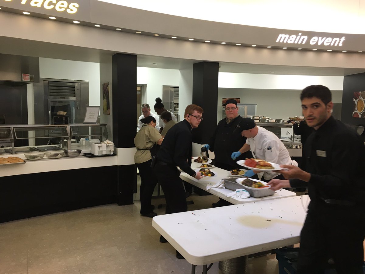 bleusoleil's tweet image. Behind the scenes at the Boss Kett and Innovation Hall of Fame Event. #delphiinside #delphipride