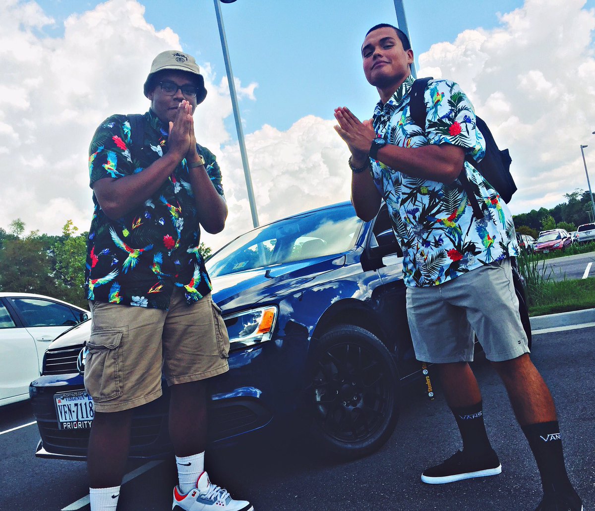 Xav_Stewart's tweet photo. #NationalBestFriendsDay @jsavage8097 @corymoore28 @josh_sulecki https://t.co/CQORP3FvSw
