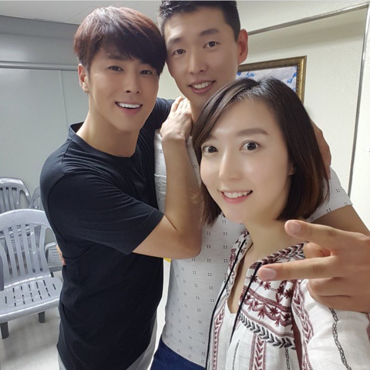 instagram 160604 corporal jung yunho gets a kiss from a instagram 160604 corporal jung yunho gets a kiss from a