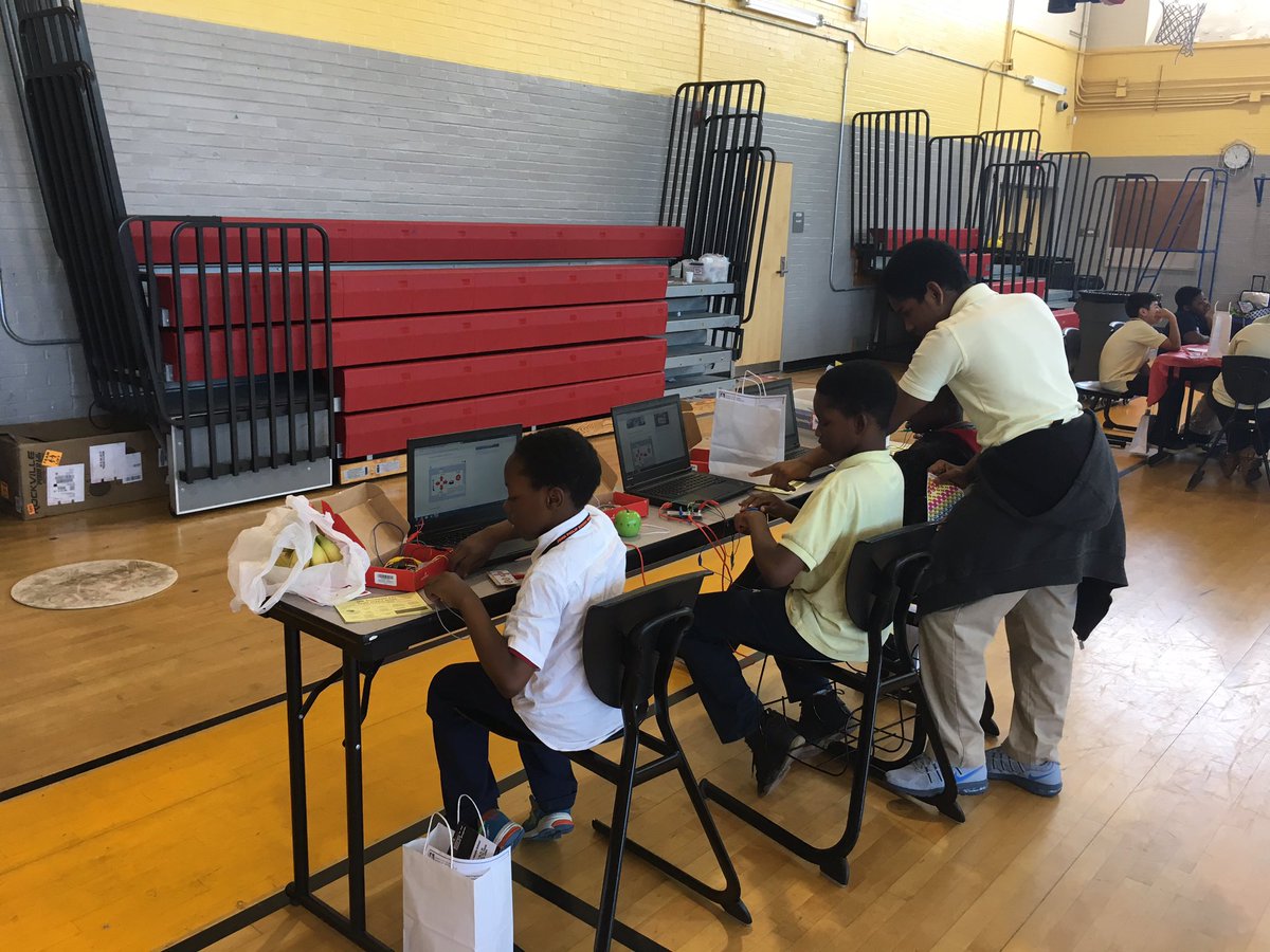 SEMatSOUSA's tweet photo. #SEMmaker'sfair @SousaMS_DCPS #SEM https://t.co/j3IqpYDqxz