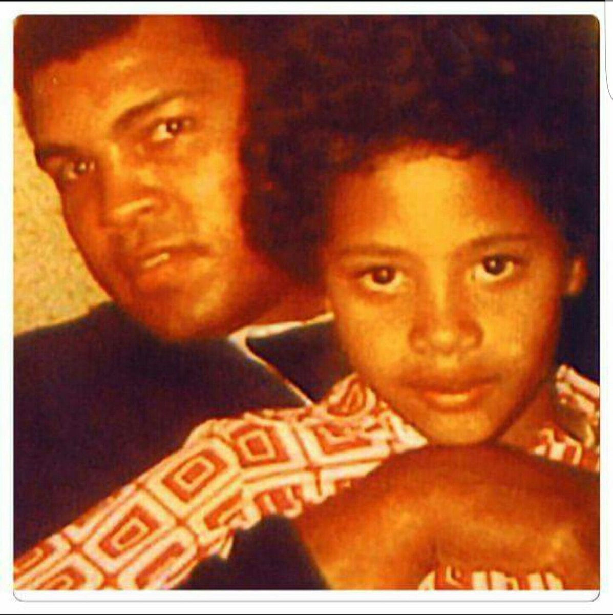 AjtzTatem's tweet photo. The G.O.A.T Muhammad Ali and Dwyane #TheRock Johnson Greatness! https://t.co/Ey91fcYsFd