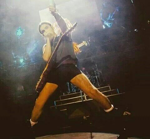 vvalpellegrino's tweet photo. Sube a tocar en shorts @AIRBAGoficial #MtvArtArgAirbag
#MtvArtArgAirbag
#MtvArtArgAirbag
#MtvArtArgAirbag #MTVMiaw https://t.co/0bPZRbJbjS
