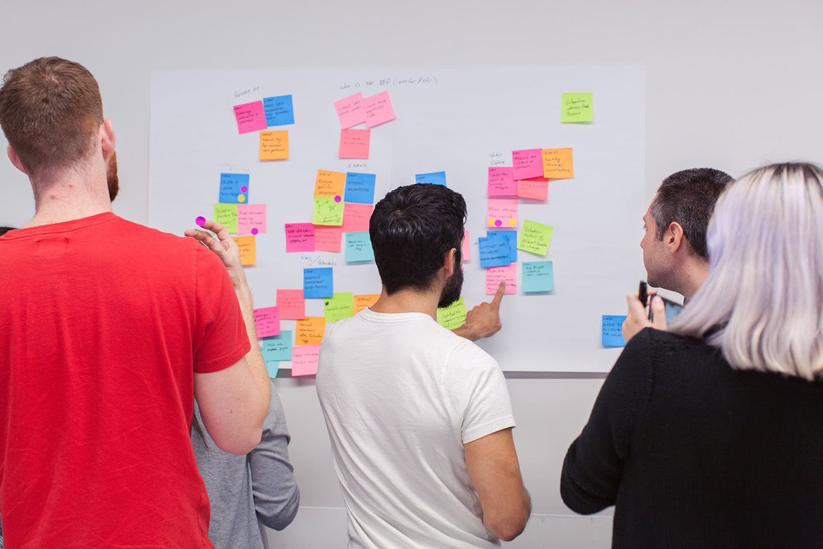 GoogleDesign's tweet image. Packed house last night for our @sfdesignweek sprint workshop! Thx to #SFDW &amp;amp; all who attended. 👏