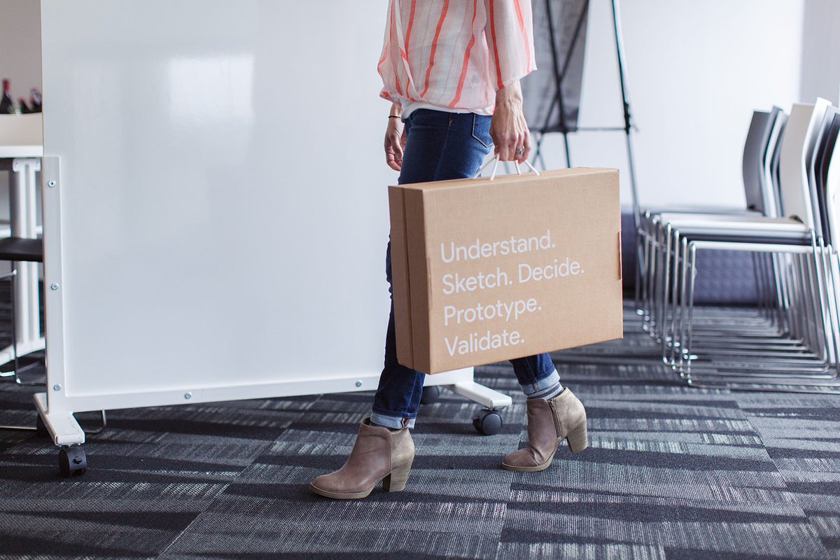 GoogleDesign's tweet image. Packed house last night for our @sfdesignweek sprint workshop! Thx to #SFDW &amp;amp; all who attended. 👏