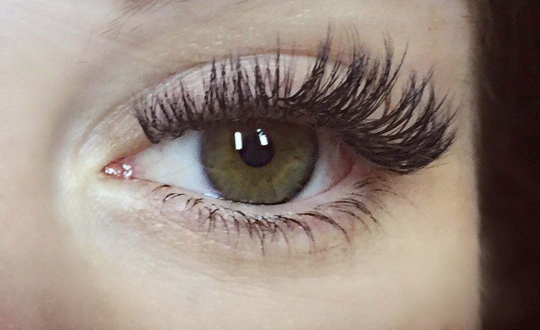 Beaute_Box's tweet image. Volume lashes