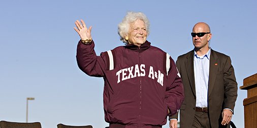 TXAMFoundation's tweet photo. Happy 91st birthday, Barbara Bush! See historical photos of her &amp; @Bush41 from @theeagle: https://t.co/h9xakGcYF4 https://t.co/jOrlotdKkJ