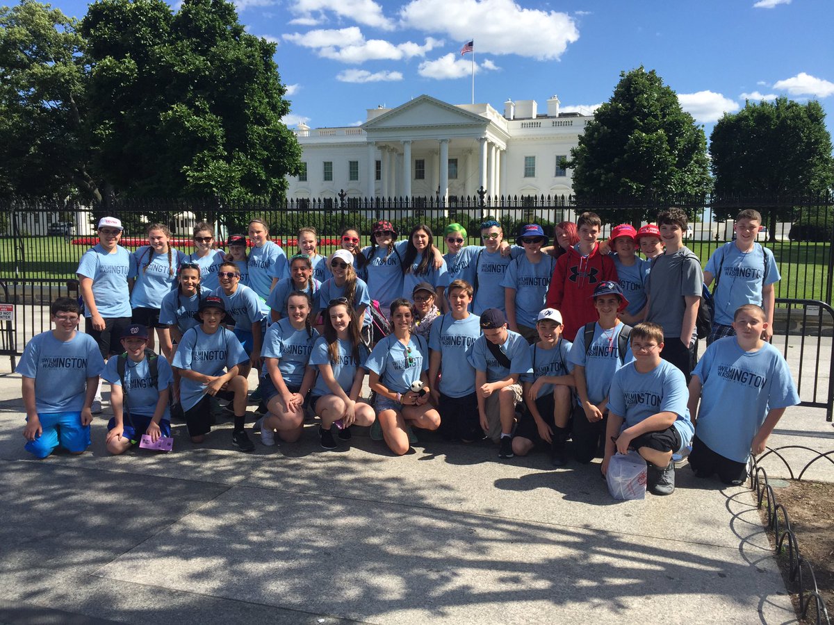 AmyGerade's tweet photo. Our new residence! @WilmMiddle
#bus4rules
#DC2016 https://t.co/svEJpkIv9O