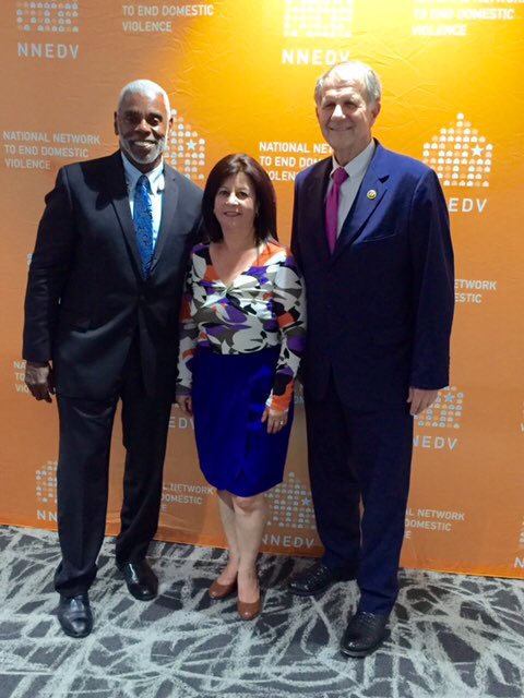 TexasCouncilFV's tweet photo. #MenInMovement @nnedv Policy Director #RonLeGrand and @JudgeTedPoe #NNEDVAD16 #Heros https://t.co/qU9CevU89Y