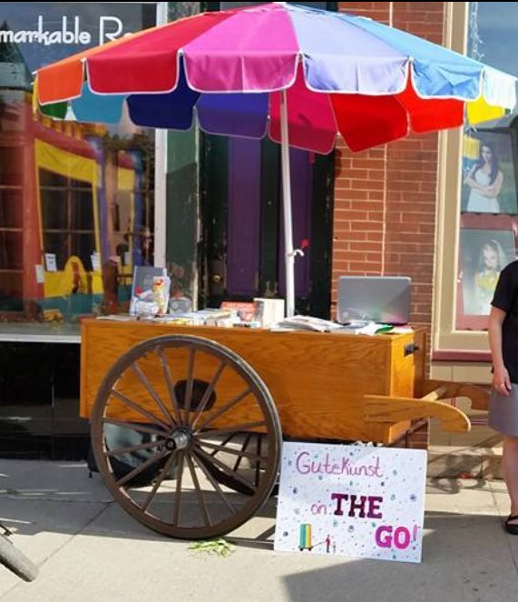 StateCenterMrkt's tweet photo. The Gutekunst mobile library will be at the Farmers Market on Friday! Look for the cart and #ComePlayWithUs ☂ https://t.co/KLMto2k2vg