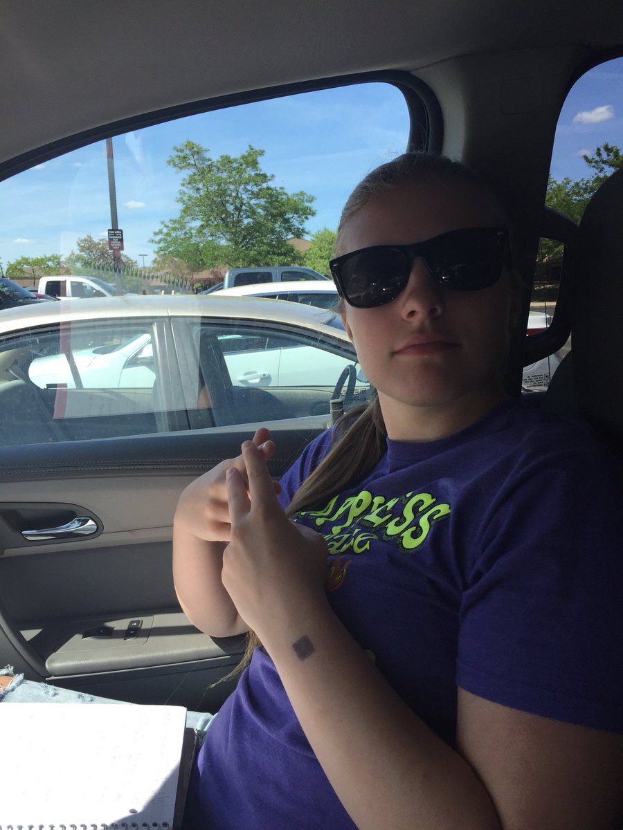 CKaupp's tweet photo. this child is driving her mother crazy #badstudyhabits, #procrastinator, #hacked https://t.co/cMEiCtQ47u