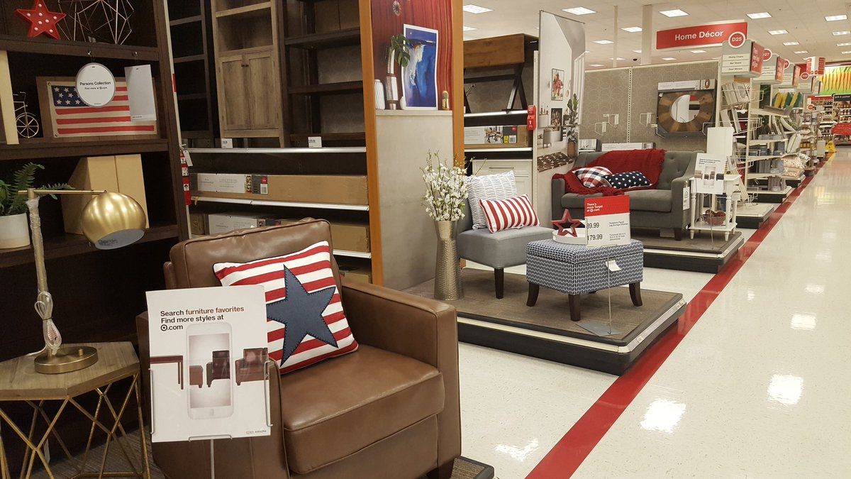 Just waiting for the display futon to arrive...hard to tell which one is not a pog 🎯👍😀 @jdingeldiu  <a href="/VisualGuyMatt/">Matthew Arrington</a>