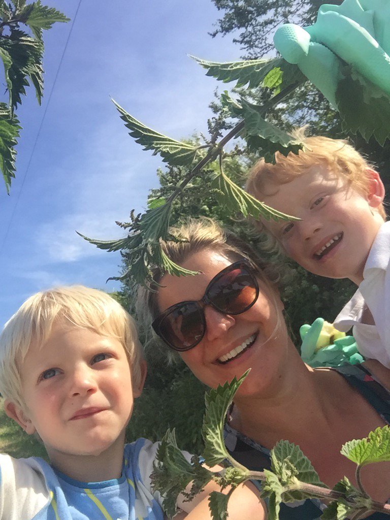 AbsRich's tweet image. Stinging nettle selfie #foragingfun #30DaysWild