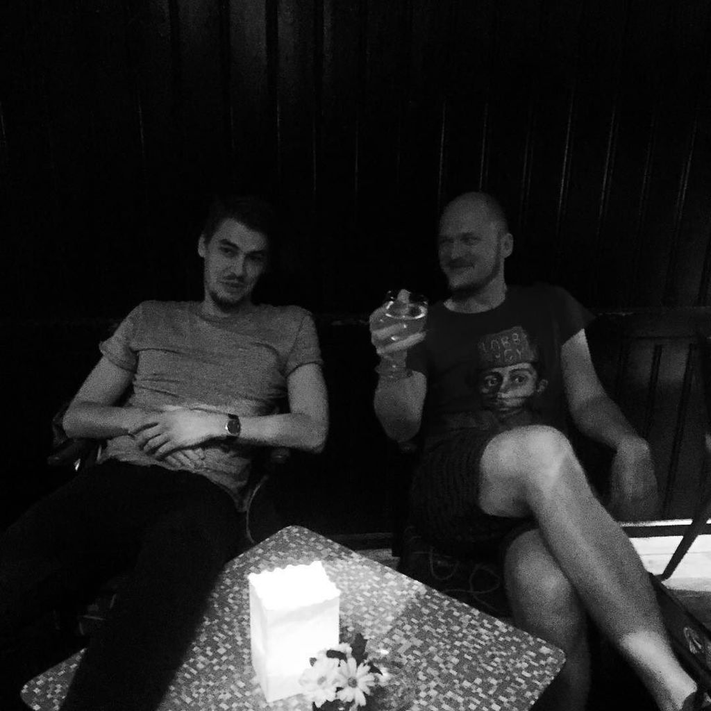 inkmusic's tweet photo. Booker im Salon - happy birthday to us #cheers #happybirthday #inkmusic #musiclove #crewlo… https://t.co/xl1rutIDKE https://t.co/3STyXnTPfV