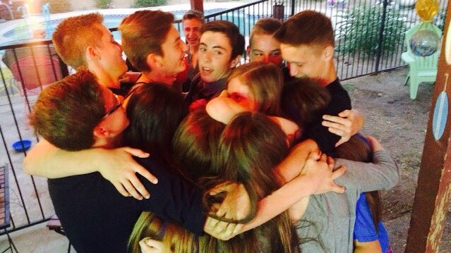 taylorherzogg's tweet image. Happy national bff day❤️ @_gfaris @bellaredpath @gchristiansen1 @DenaliDygert @Kaaaammber @NikkiMansky @jackson&amp;amp;ari