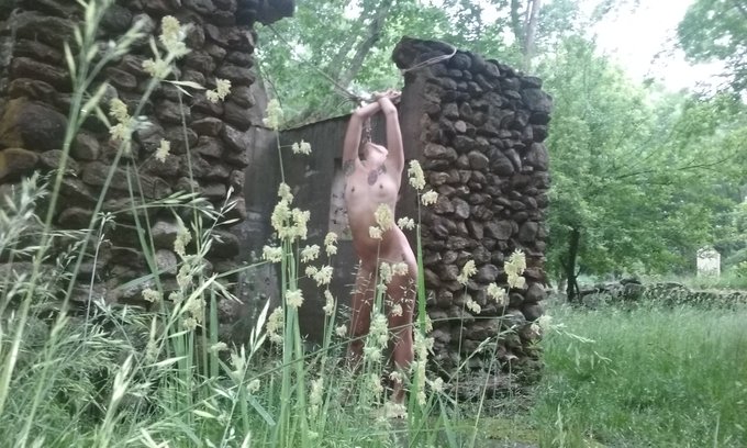 Follow my Twitter(I've neglected it) @Tangled_Tanzi &amp;perv👀 all my work💋 #outdoorbondage #shibari #BDSM<a class="tags" href="/tag/tangled_tanzi">@tangled_tanzi</a><a href="/tag/bdsm"class="tags"><span>#bdsm</span></a><a href="/tag/shibari"class="tags"><span>#shibari</span></a><a href="/tag/outdoorbondage"class="tags"><span>#outdoorbondage</span></a><a href="/tag/bdsmovement"class="tags"><span>#bdsmovement</span></a>