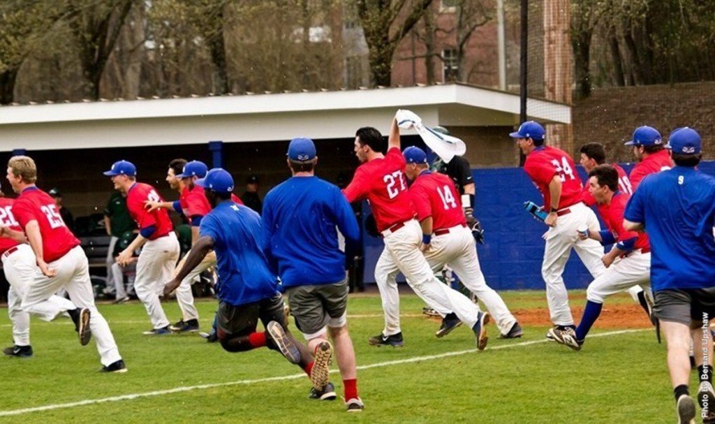 UWGWolvesClub's tweet photo. Congrats to @UWGBaseball for being ranked 22nd by CBN for their 2016 season! #GoWolves #UWGBaseball https://t.co/FHvlXSo2B2