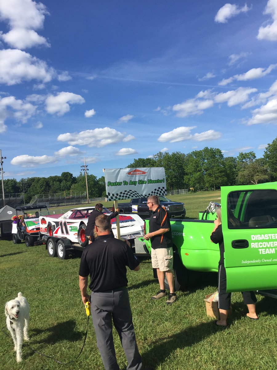 FentonSERVPRO's tweet photo. Getting ready to hone our candy distribution skills at the Flushing Summer Fest Parade #iloveaparade https://t.co/FdNi16SXiH
